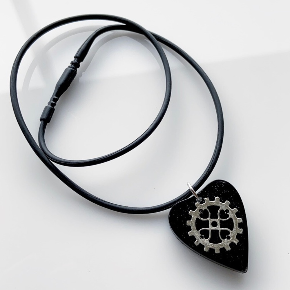 Black resin ouija board steam punk wheel necklace